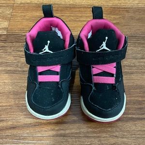 Toddler Nike Jordan Sneakers - Black & Pink